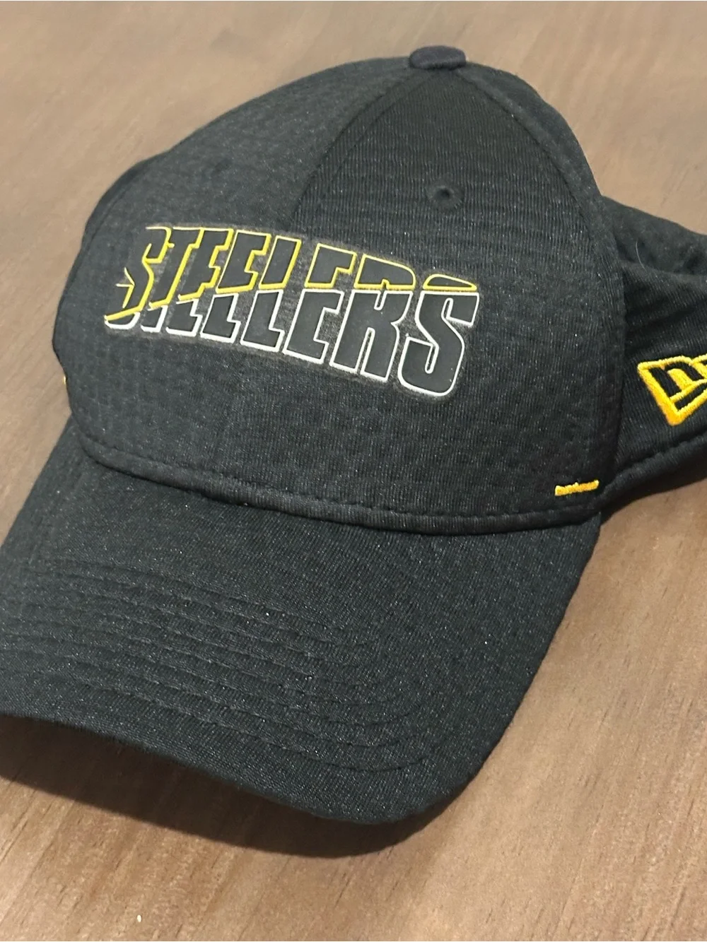 NWT Pittsburgh Steelers Embroidered Logo Hat